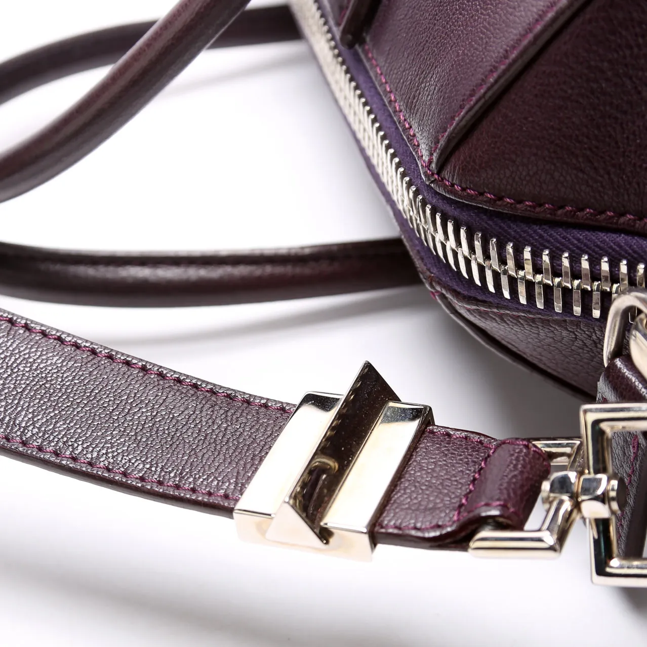 Antigona Satchel Medium