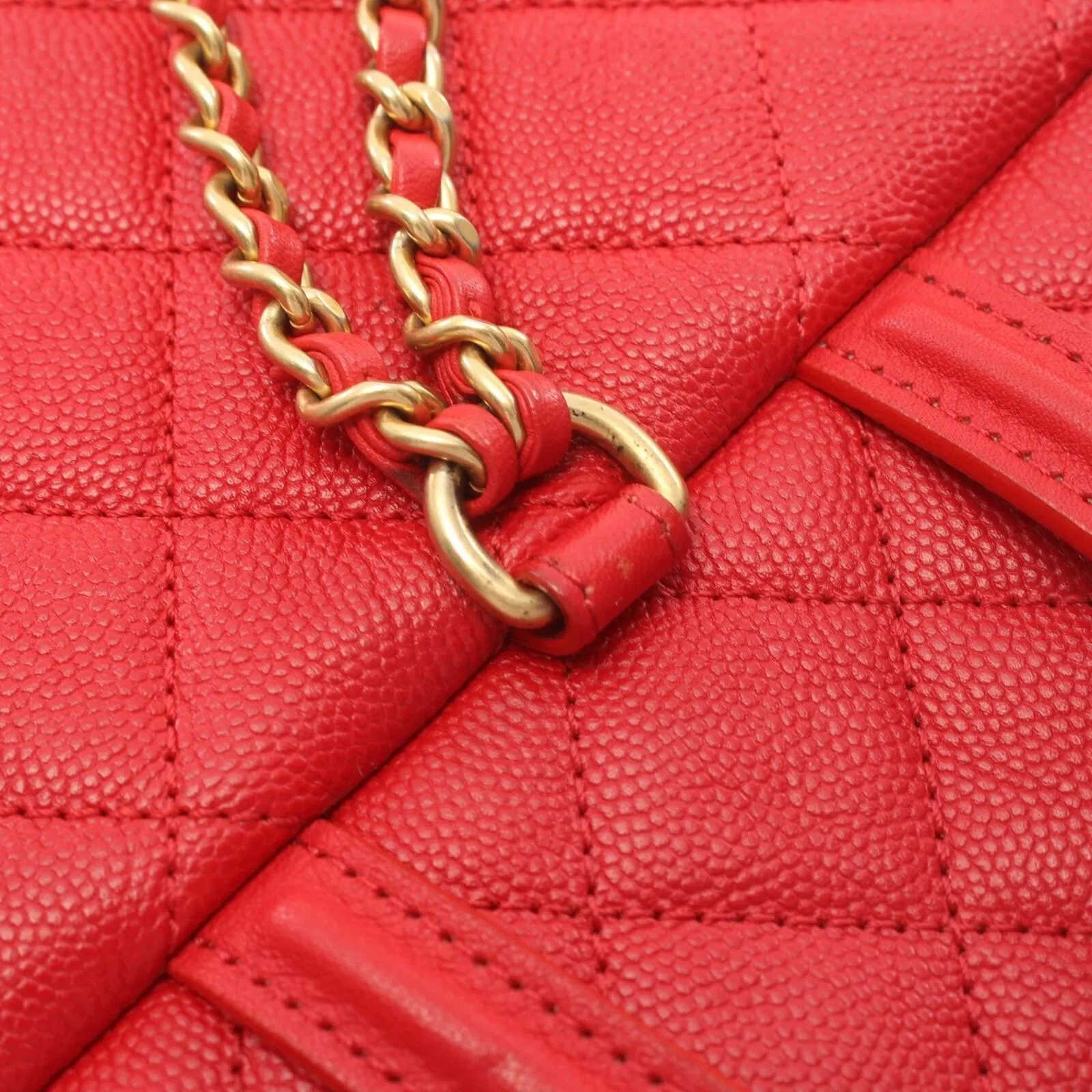 Chanel Cc Filigree Matelasse Daybag