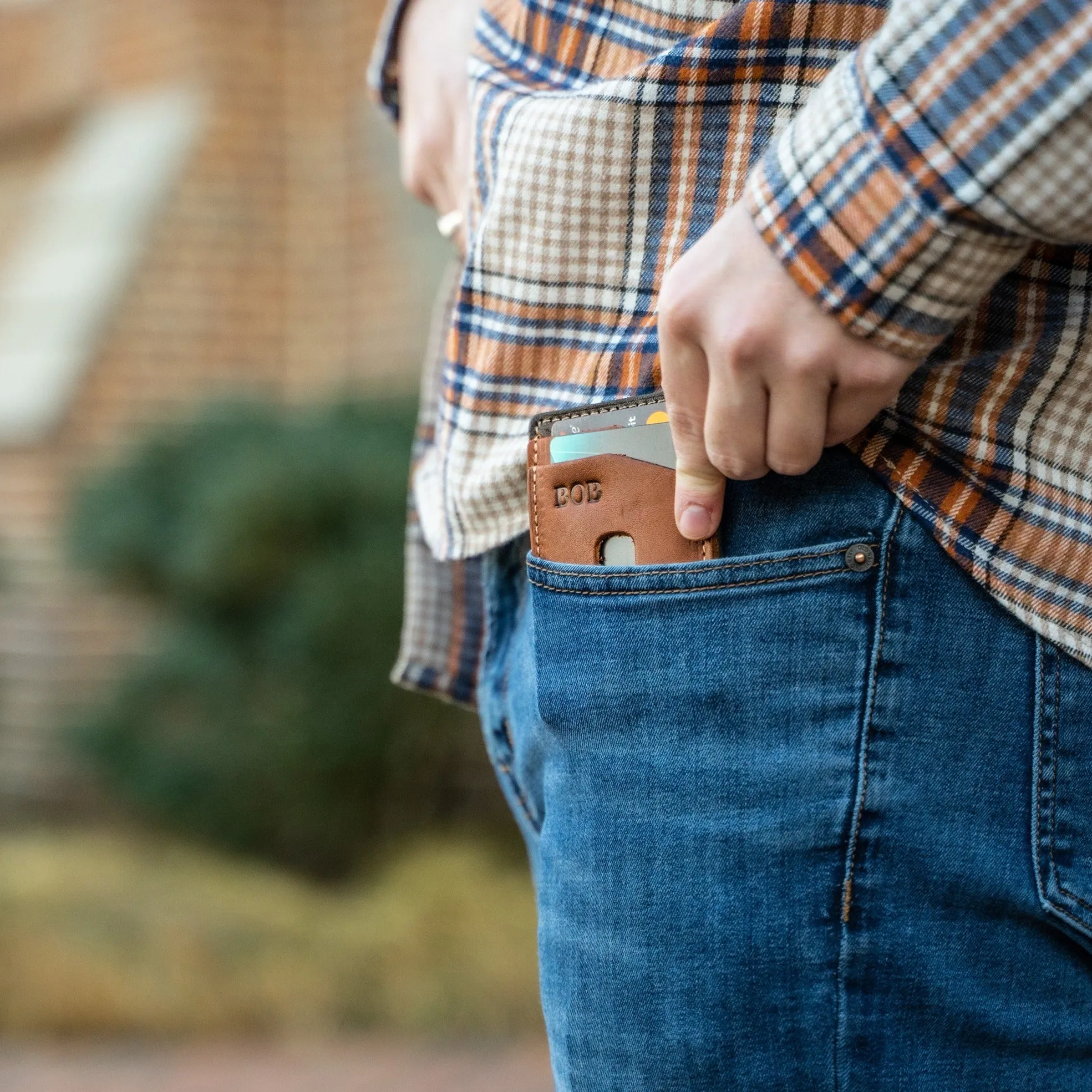 The Levi Fine Leather Vertical Magnetic Money Clip Wallet